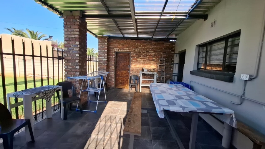 3 Bedroom Property for Sale in Elandia North West